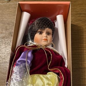 Bradley’s Collectible Dolls: Snow White